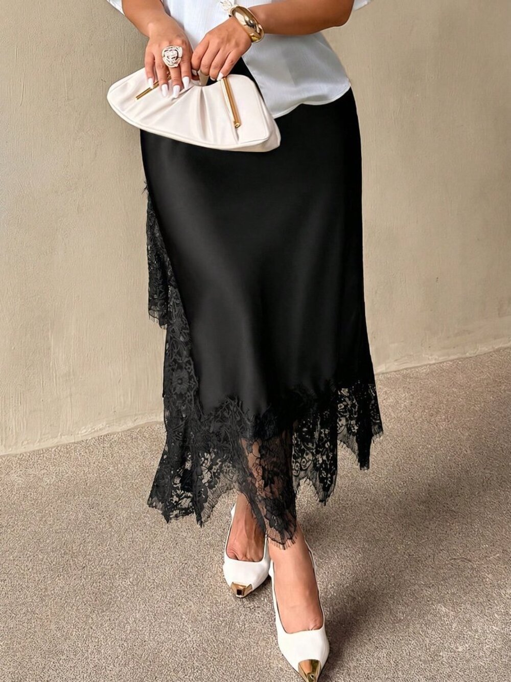 Black Elegant Women's Plus Size Lace Patchwork Skirt with High Slit - Picture 4 of 7